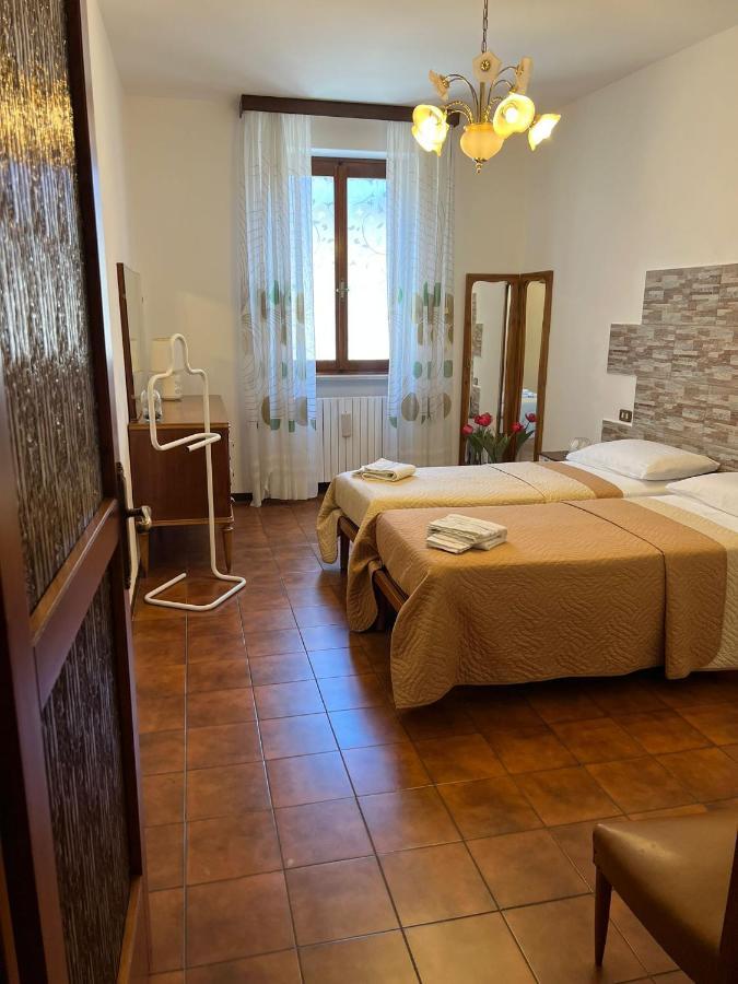Casa Caterina 2 Storey House, With A Mountain View Toscolano Maderno Exterior photo